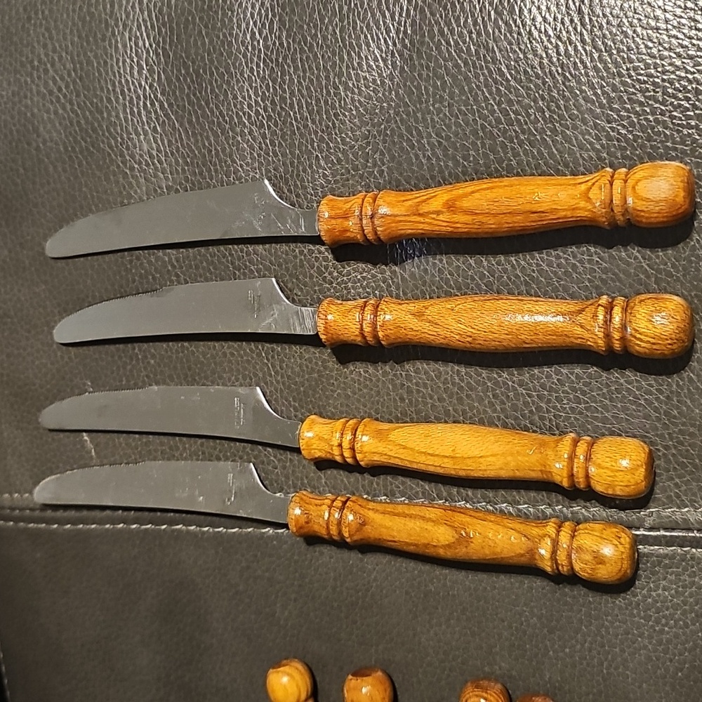Vintage Wood Handles Silverware Flatware Set - Picture 12 of 16